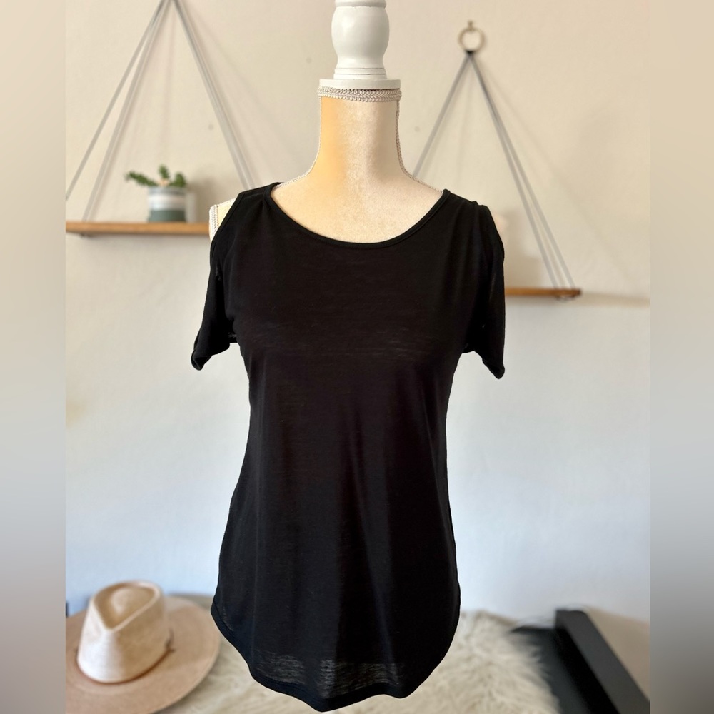 Black tee with peephole shoulders